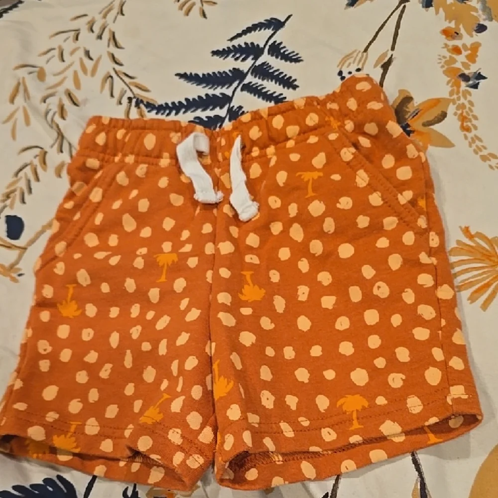 ❤️10/$13 Cat & Jack Orange Patterned Kids Shorts with White Drawstring